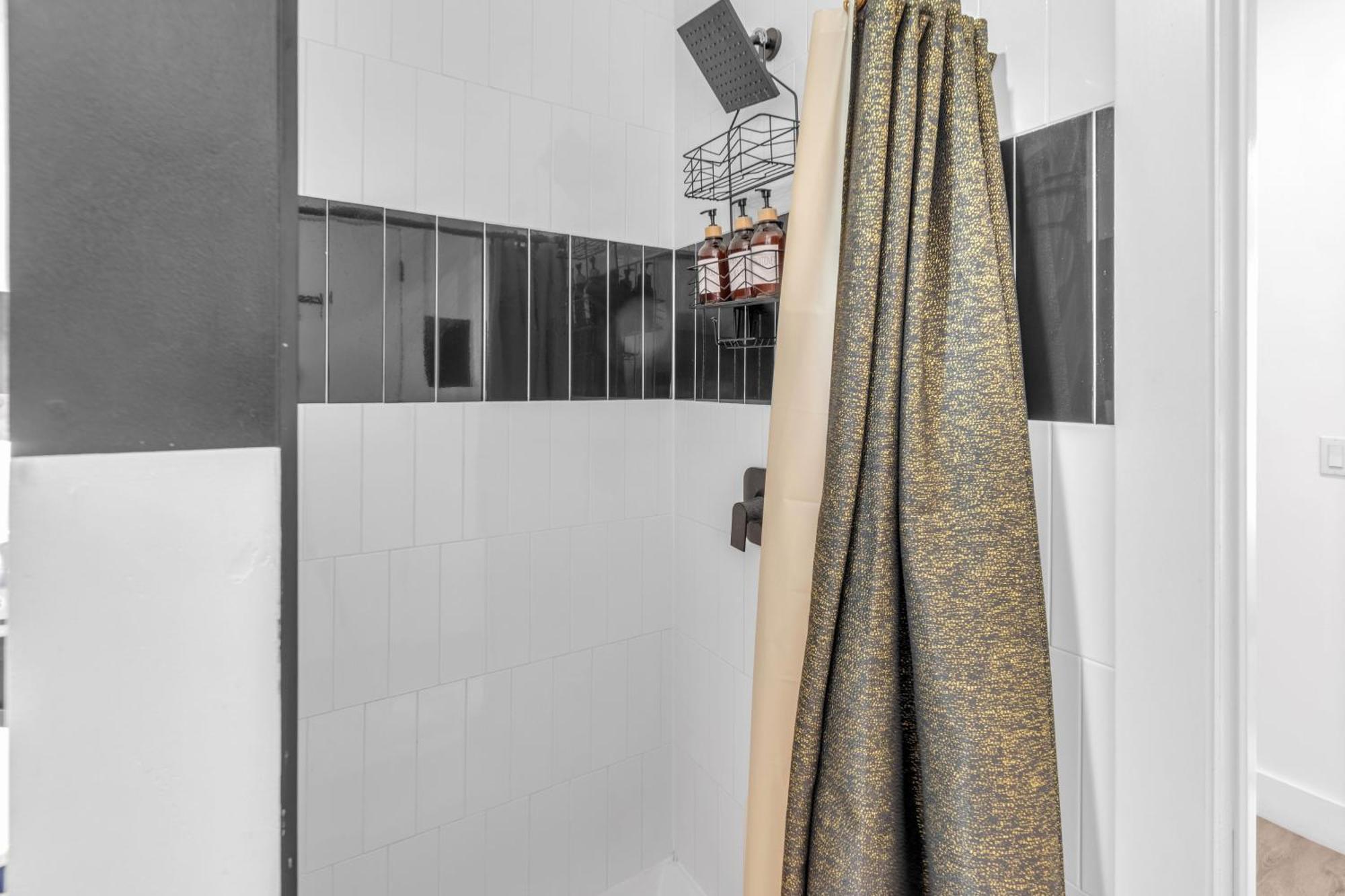 דירות אליזבת Royal Oasis Indoor Pool, Free Parking, Near Nyc מראה חיצוני תמונה